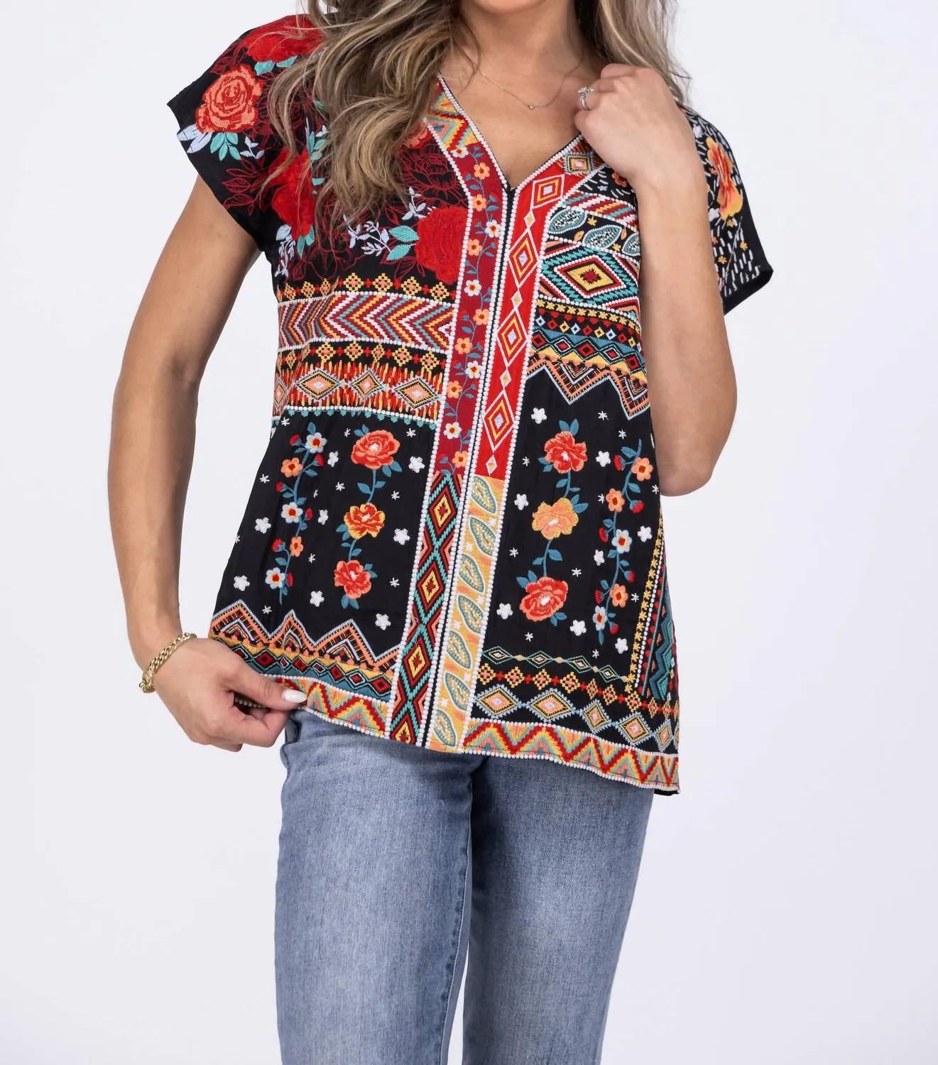 Andree By Unit - Bold Embroidered Short Sleeve Top