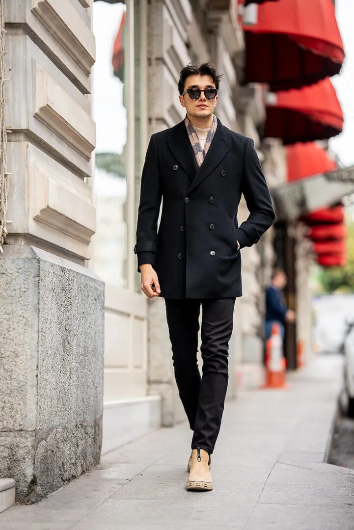 Brabion Sophisticated Men's Black Double-Breasted Coat