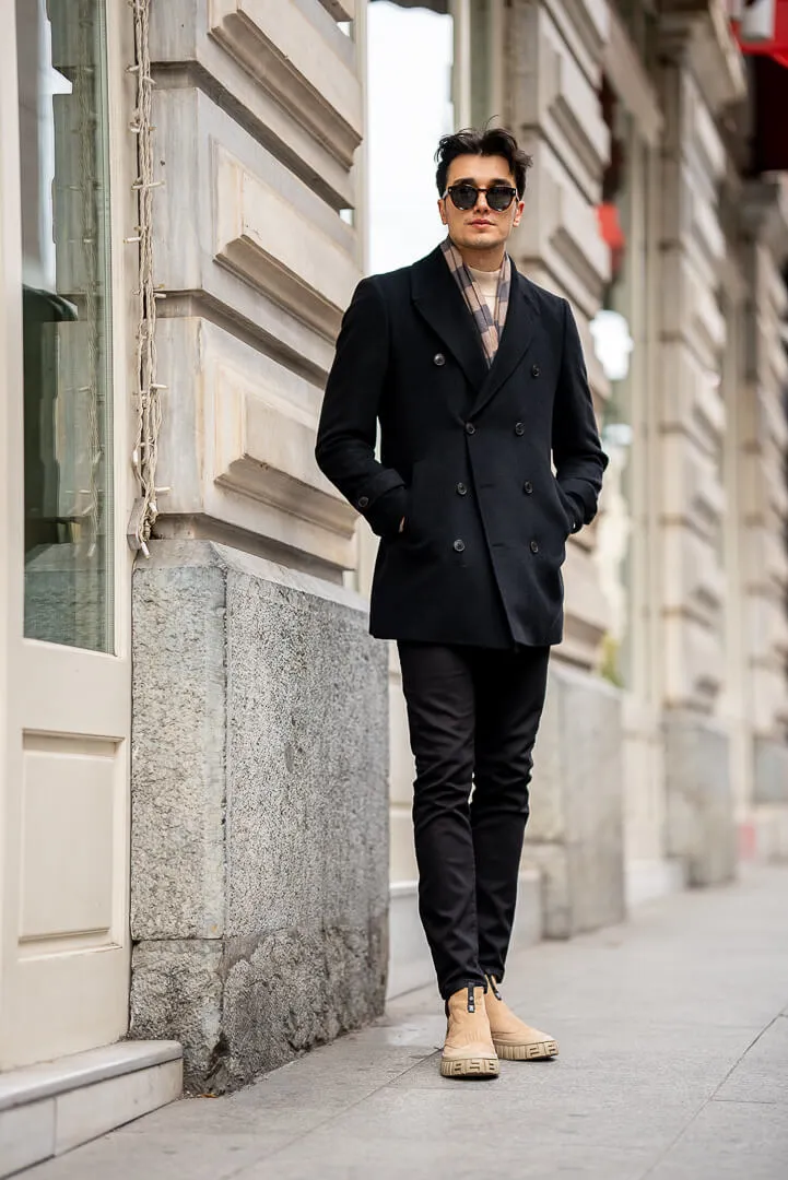 Brabion Sophisticated Men's Black Double-Breasted Coat