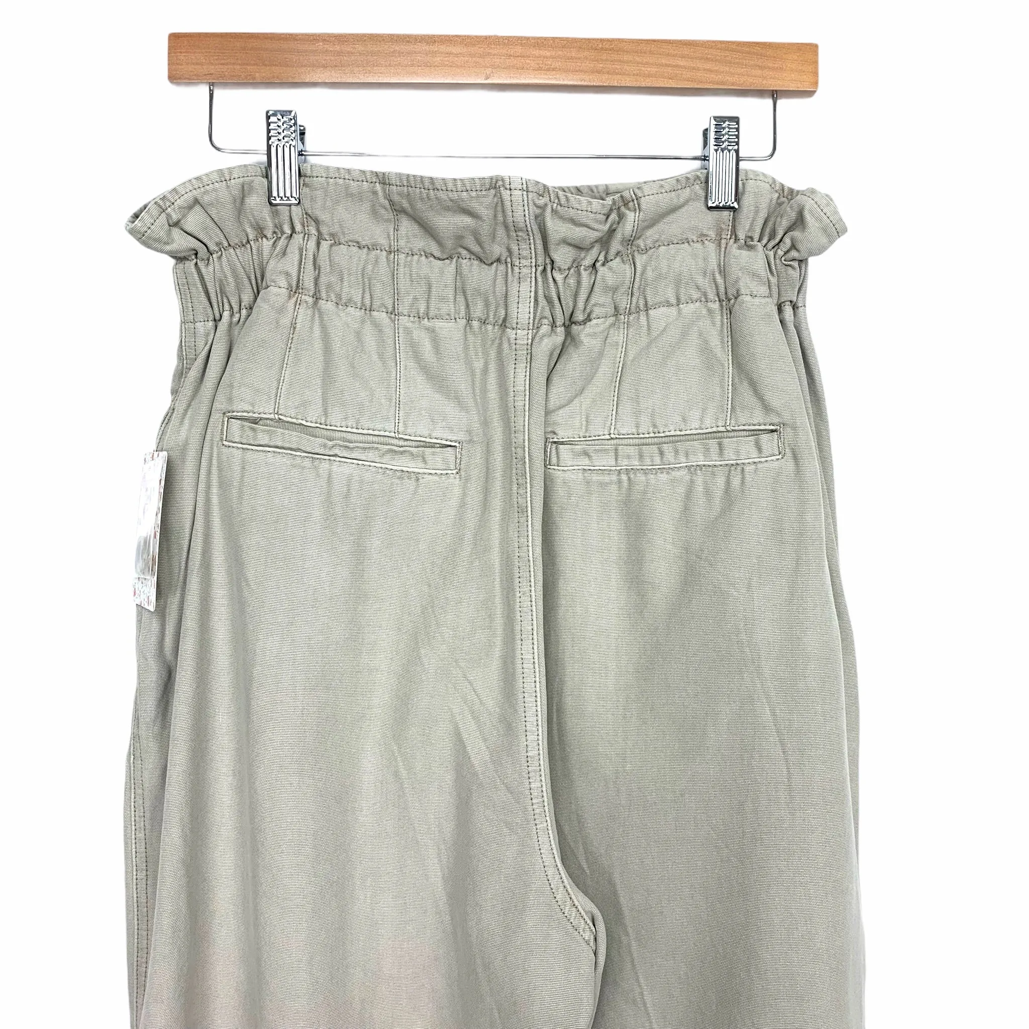 Free People Khaki Pleated Paperbag Waist Pants NWT- Size S (Inseam 24.5”)